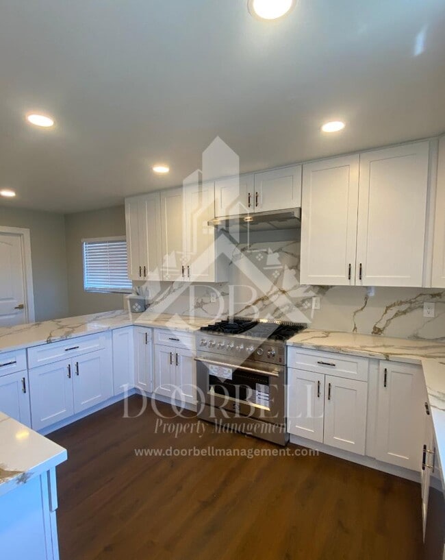 Building Photo - 781 Sycamore Ct