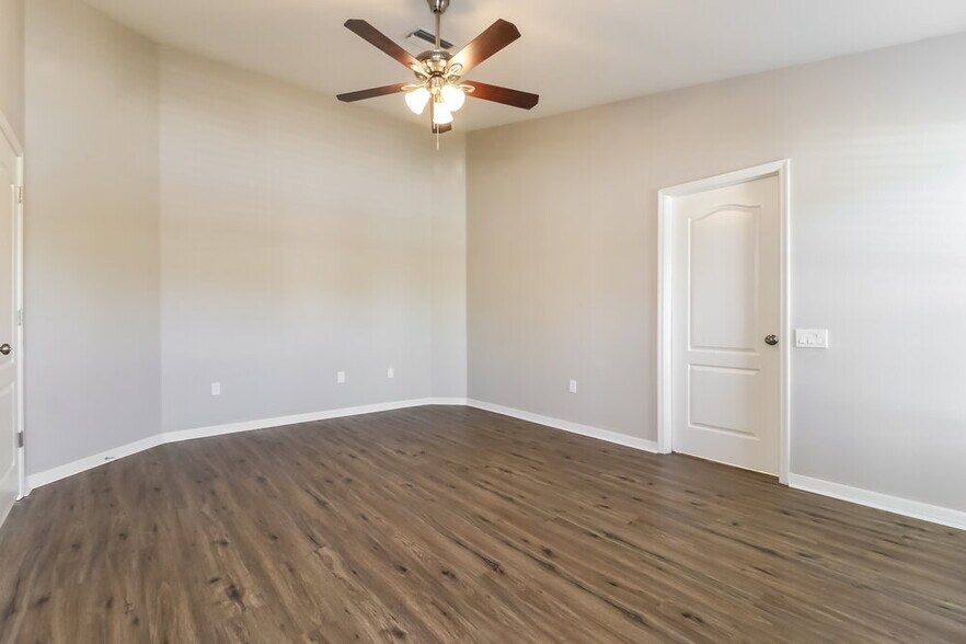 Building Photo - 29505 Morningmist Dr
