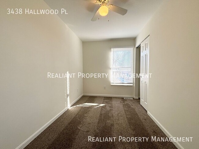 Building Photo - 3438 Hallwood Pl