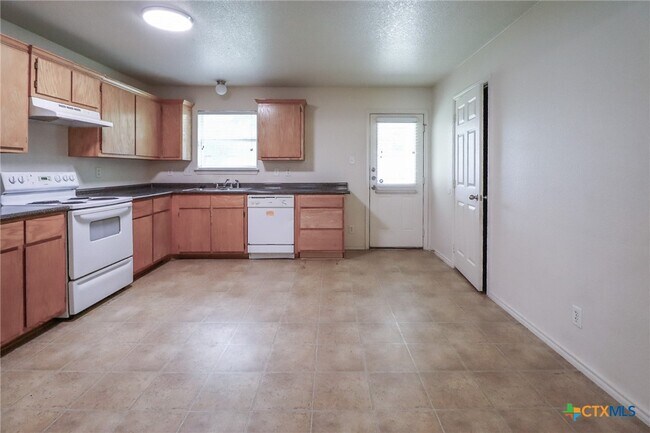 Building Photo - 3102 Ida Dr