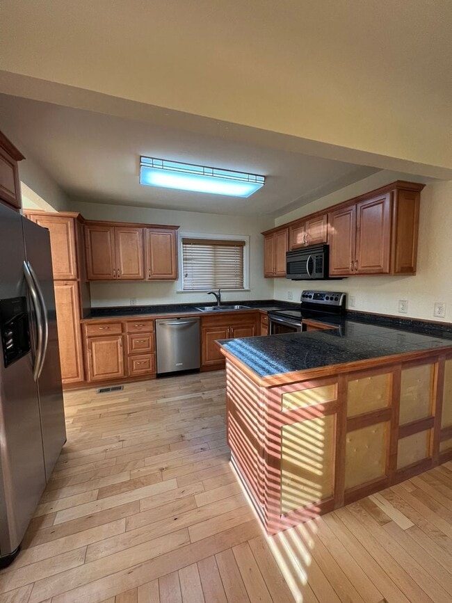 Building Photo - 2 Bedroom, 1 Bathroom Home - Close to Oregon Tech & Sky Lakes!