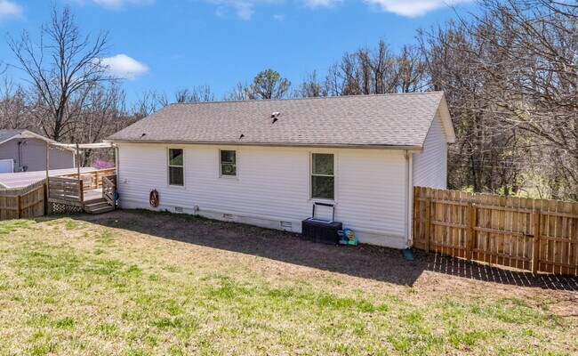 Building Photo - 247 Jeffery Dr