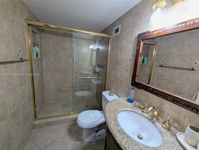 Building Photo - 3725 S Ocean Dr