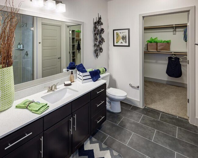 Building Photo - Hello Movie House, Hello 1 Bed Apartment