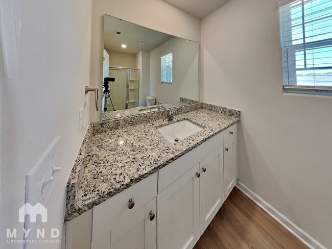 Building Photo - 180 Ivy Bank Dr