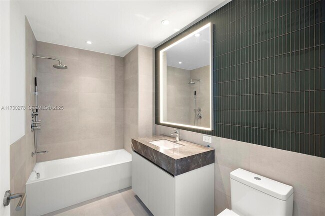 Building Photo - 500 Alton Rd