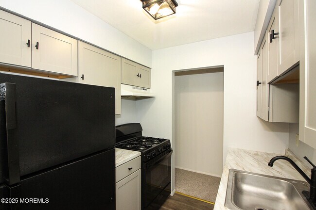 Building Photo - 12 Windsor Terrace