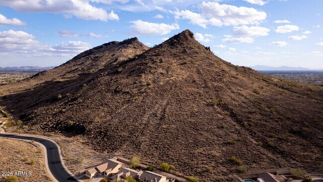 Building Photo - 6206 W Buckhorn Trail