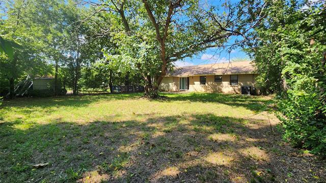 Building Photo - 520 Sweetbriar Dr