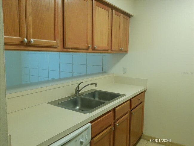 Building Photo - 926 W Carole St