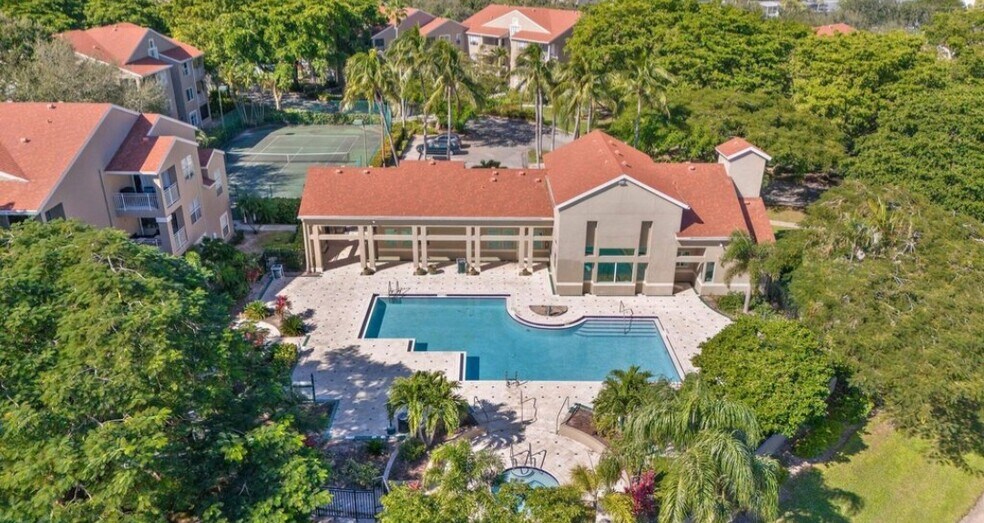 Building Photo - 1825 Palm Cove Blvd