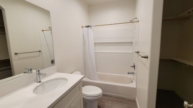 Building Photo - 5000 Ava Angele Court