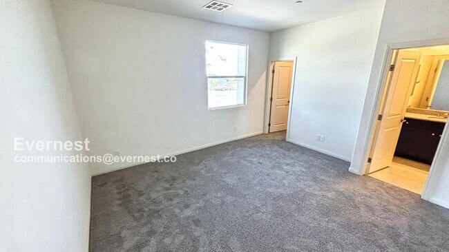 Building Photo - 4709 N Park St