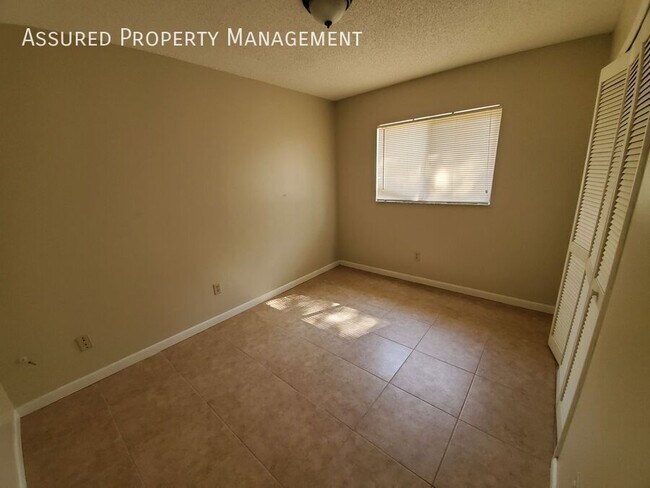 Building Photo - 2727 Dobbin Dr