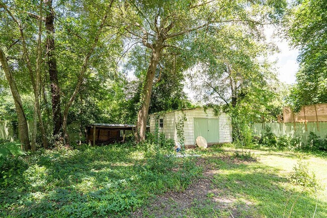Building Photo - 3276 Shannon Lakes Dr N