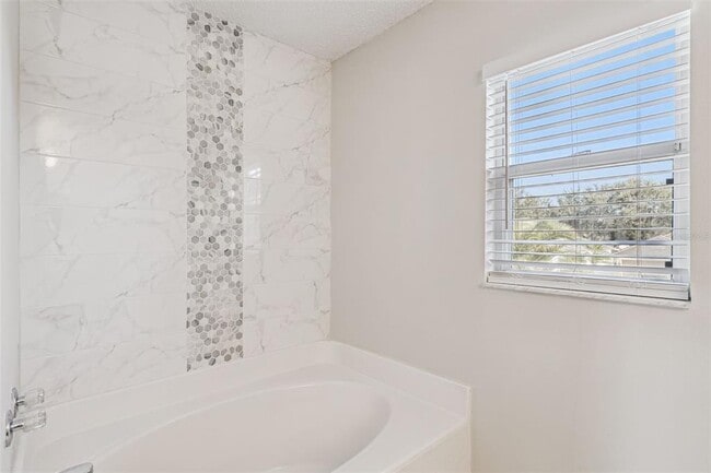 Building Photo - 3821 Stonefield Dr