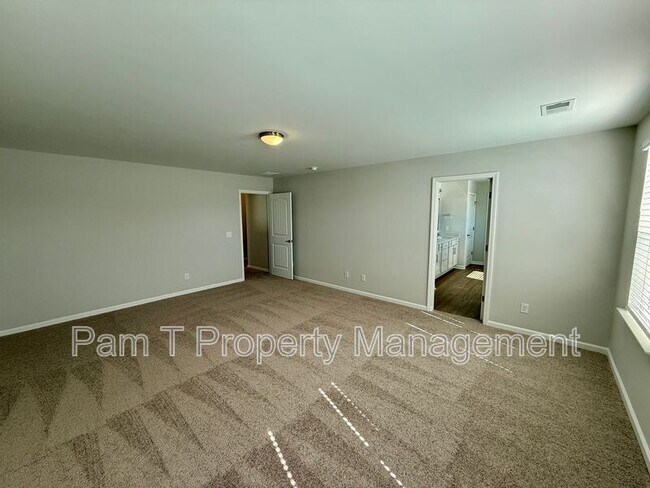 Building Photo - 103 Peabody St