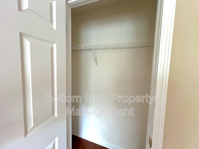 Building Photo - 13656 Meade Glen Ct