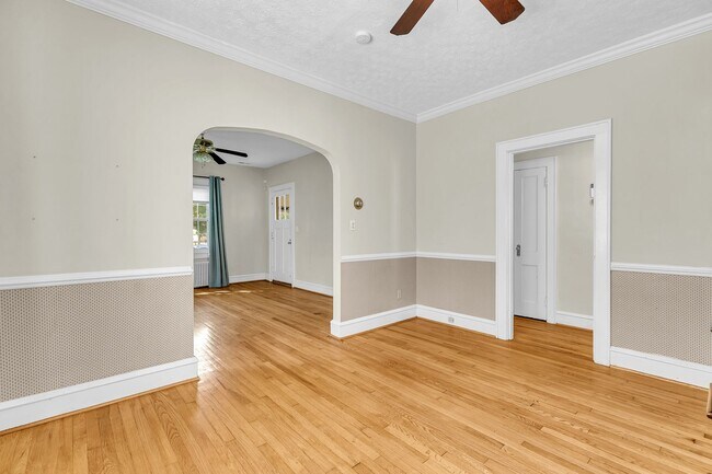 Building Photo - Call Sabrina Thomas at 757-767-0767 for more information