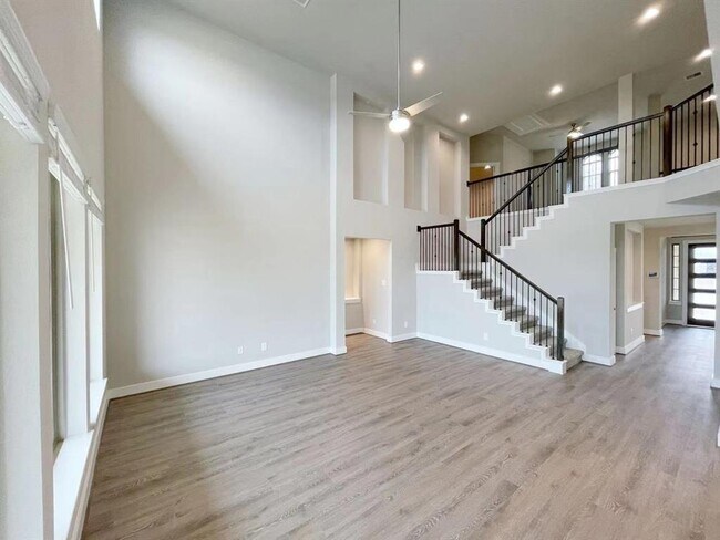 Building Photo - 3514 Gore Creek Dr