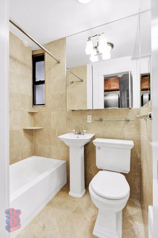 Building Photo - 326 E 35th St