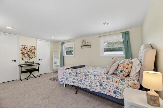 Building Photo - 609 Peerman Pl