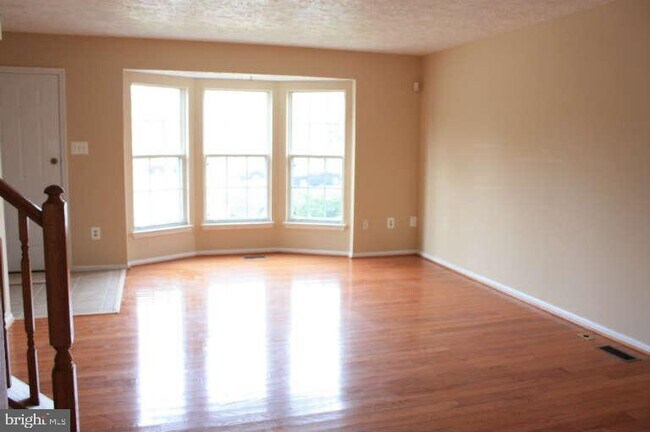 Building Photo - 8567 Black Star Cir