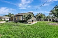 Building Photo - 2044 Thonig Rd