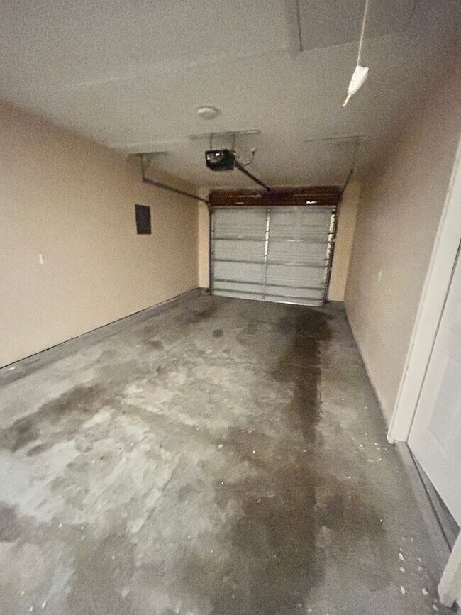 Building Photo - 712 Michigan Ave