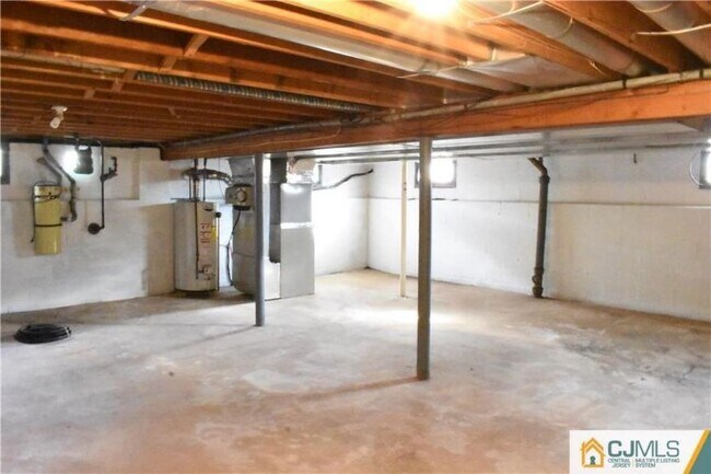 Building Photo - 123 Metlars Ln