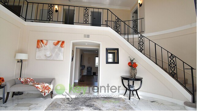 Building Photo - Point Loma |Endless Panoramic View of the Bay| Cul-de-sac