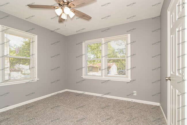 Building Photo - 3345 Suncrest Ave