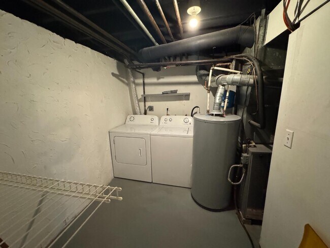 Building Photo - 255 N Michigan St