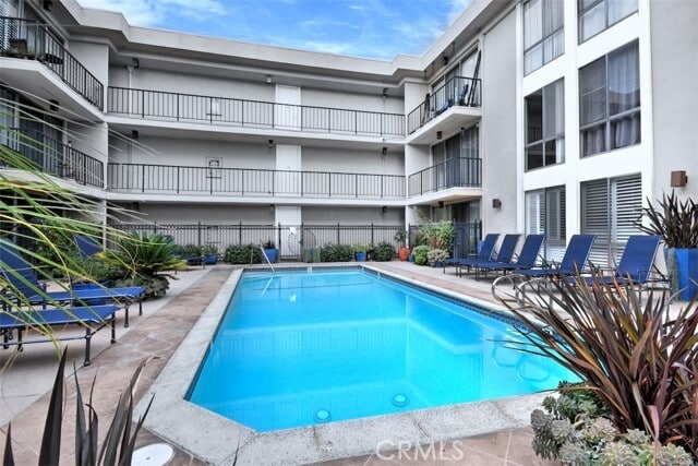 Building Photo - 1351 N Crescent Heights Blvd