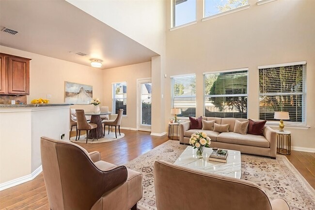 Building Photo - 4613 Penelope Ln