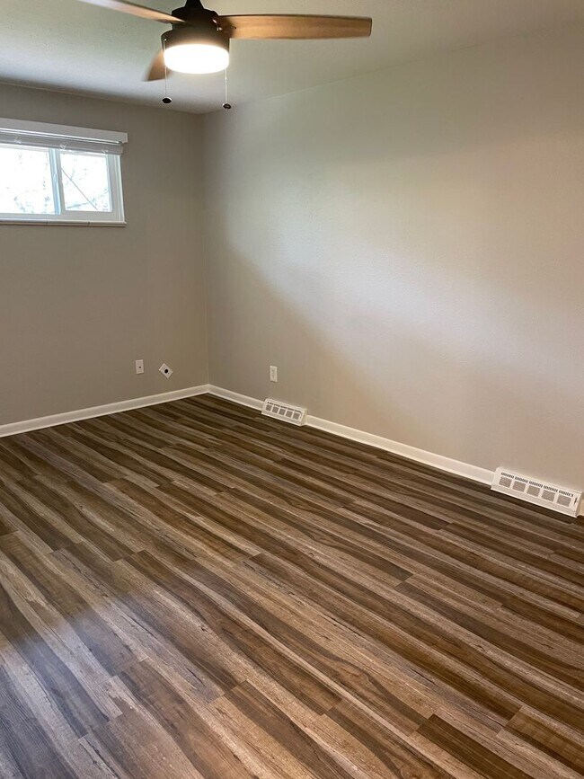 Building Photo - Newly remodeled Arvada home