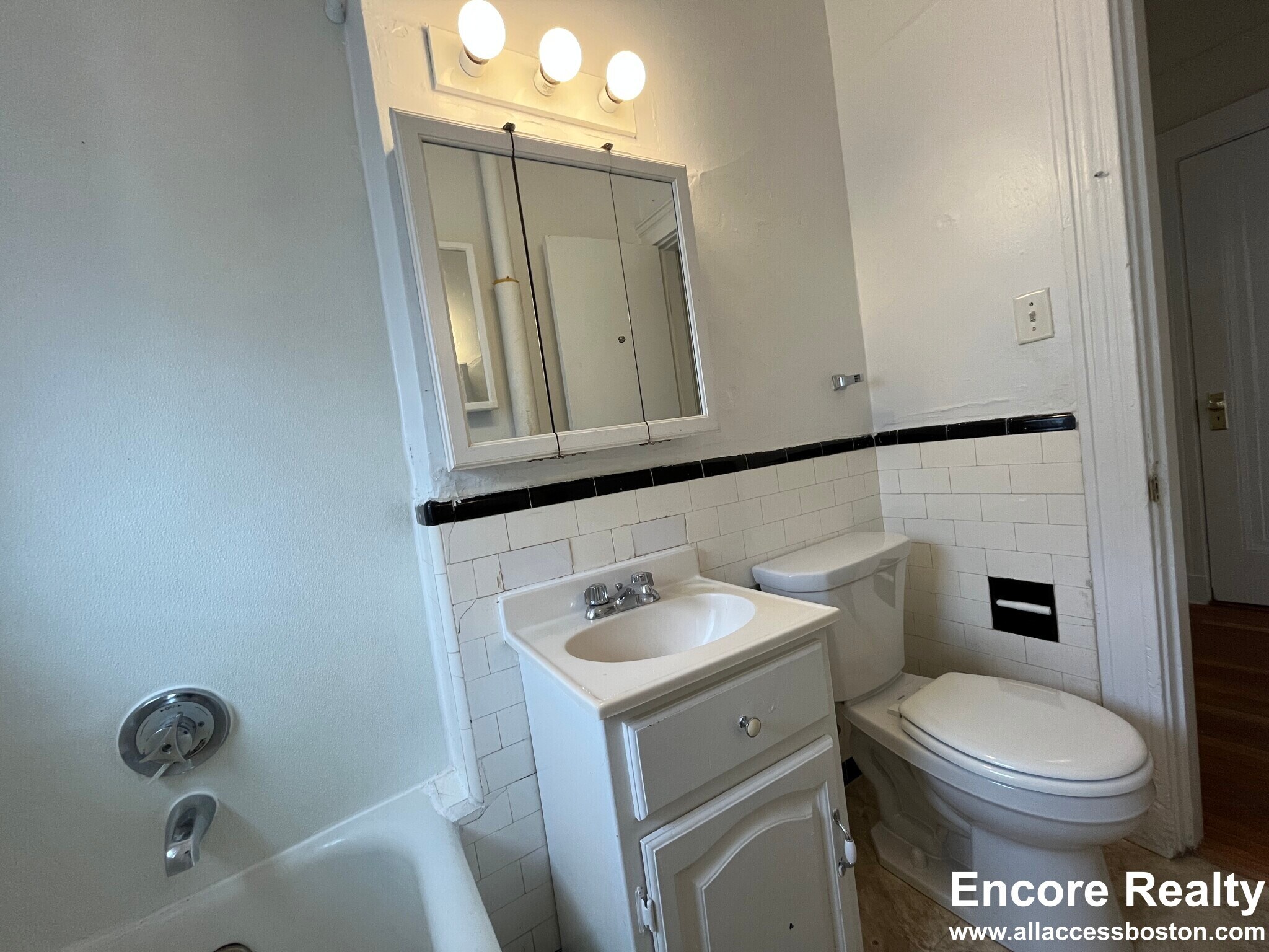 Building Photo - 1750 Commonwealth Ave