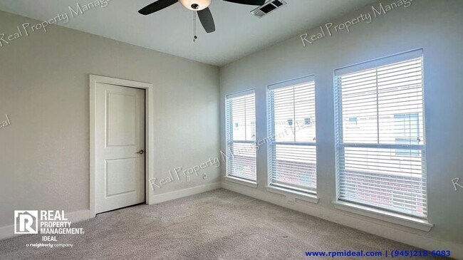 Building Photo - 1603 Tribeca Way