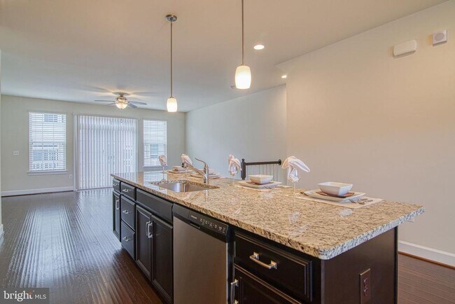 Building Photo - 6034 Camerons Ferry Dr