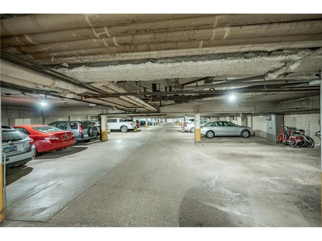 Building Photo - 2210 Midland Grove Rd