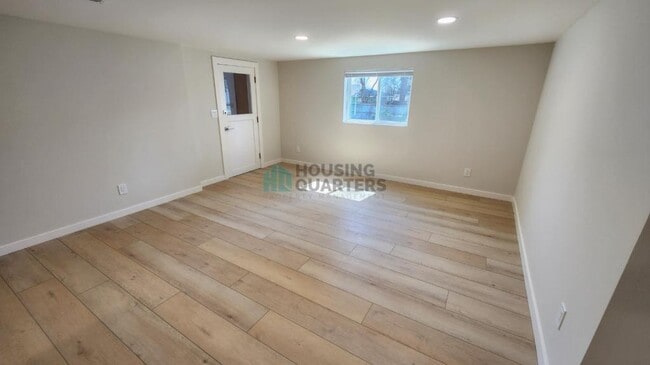 Building Photo - 2631 W Dell Dr