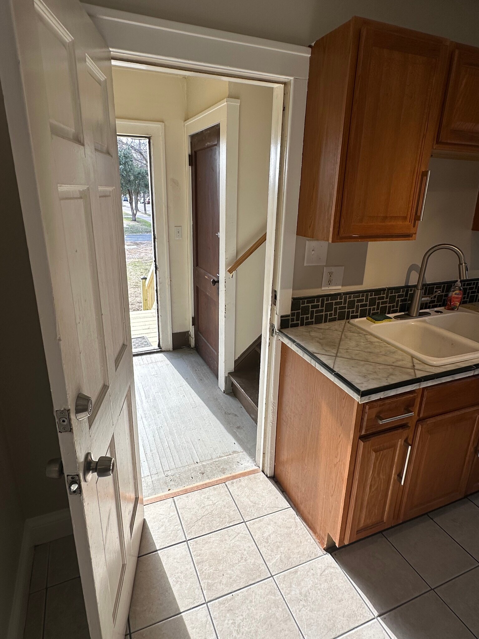 Building Photo - 235 Logan Ave N