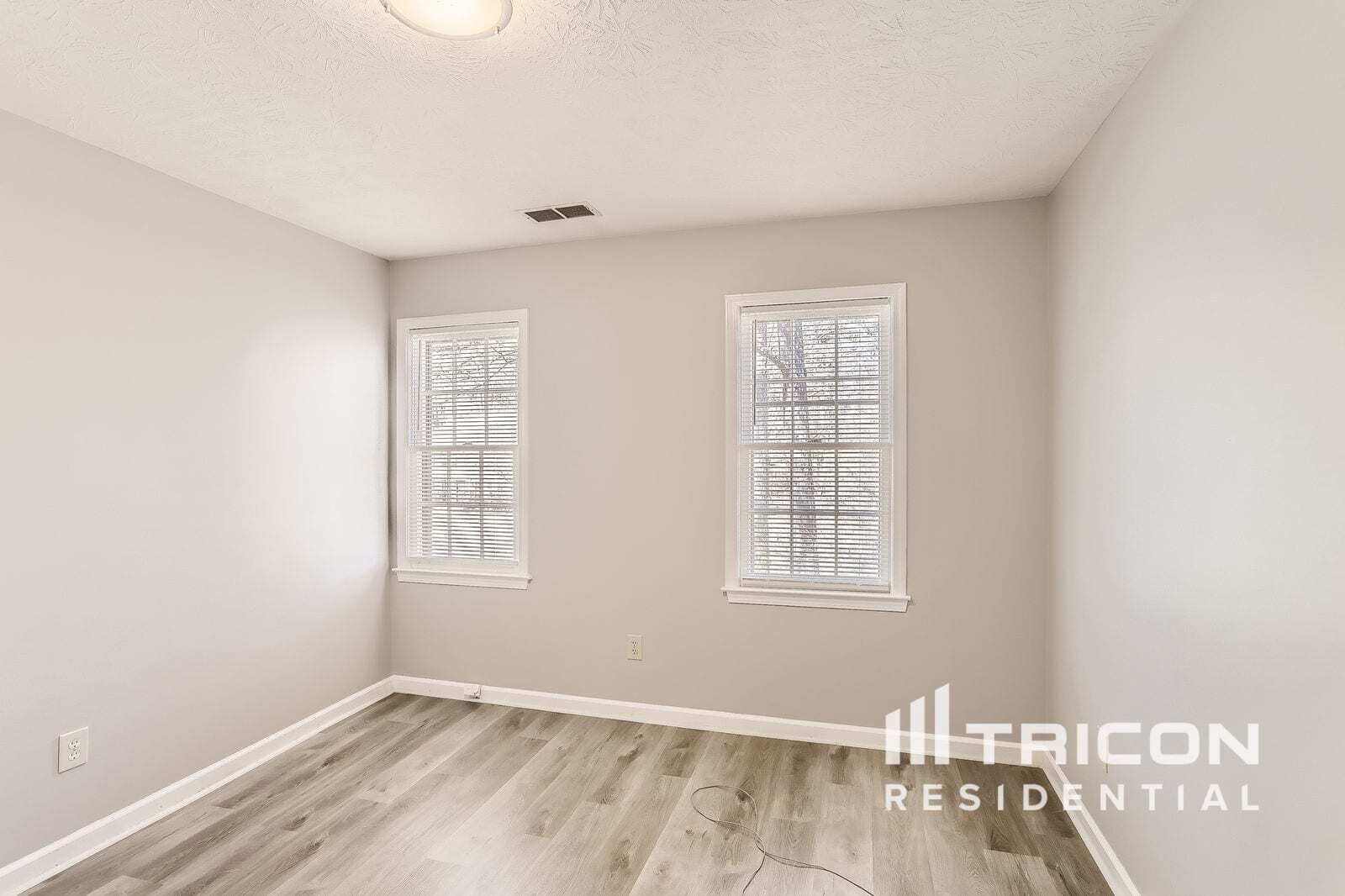 Building Photo - 4809 Glenwhite Dr