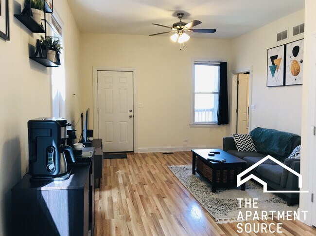 Building Photo - 1622 N Fairfield Ave