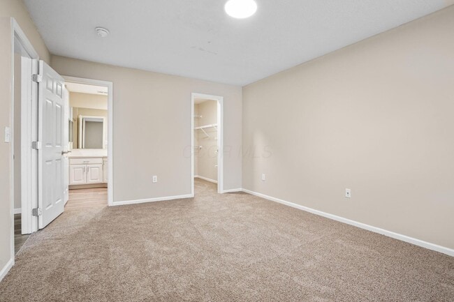 Building Photo - 5027 Stratford Pine Ln