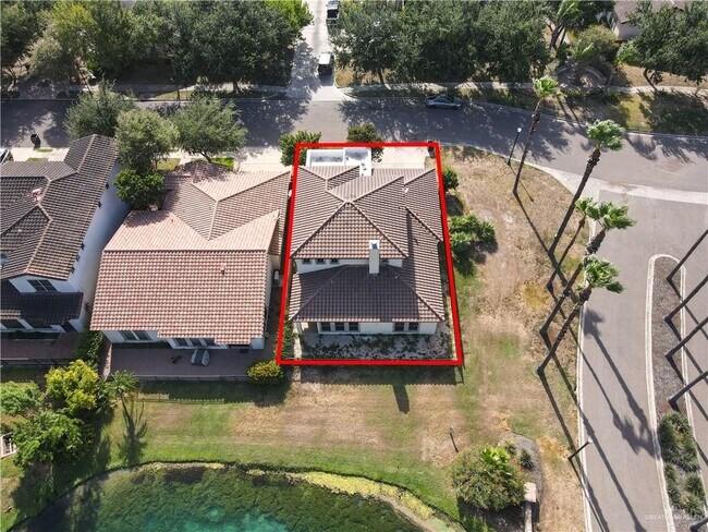 Building Photo - 3101 Santa Rita St