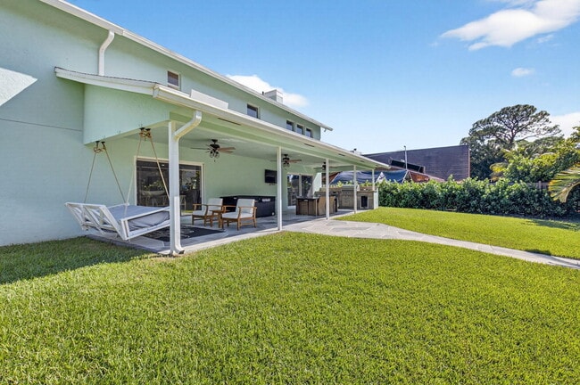 Building Photo - 6701 Hillside Ln