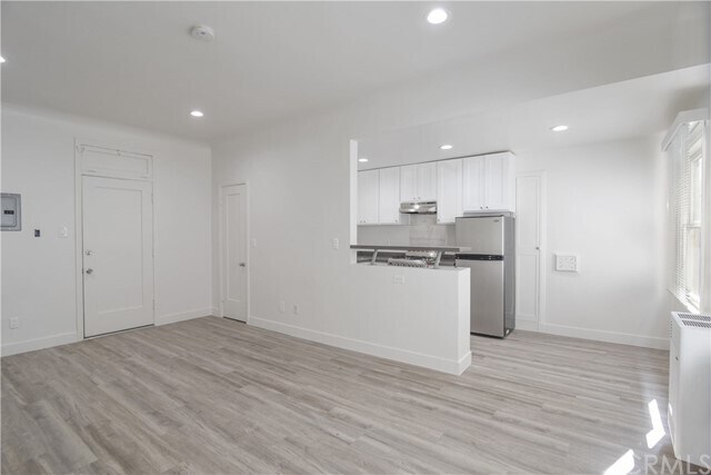 Building Photo - 121 S Elm Dr