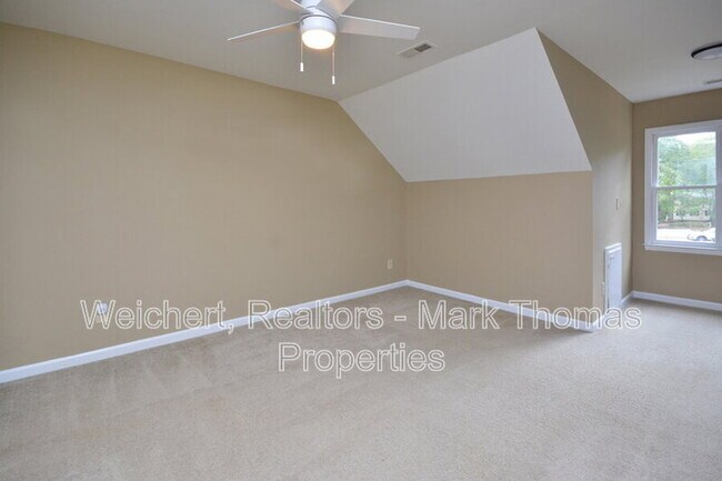 Building Photo - 11 Tarawa Terrace