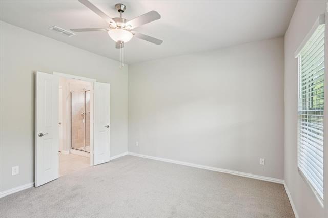 Building Photo - 711 Dotty Dr